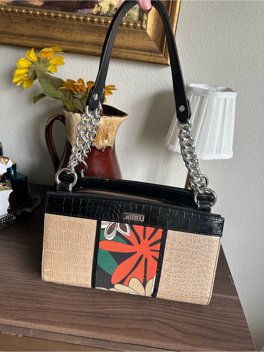 Purse with changeable covers and handles !!